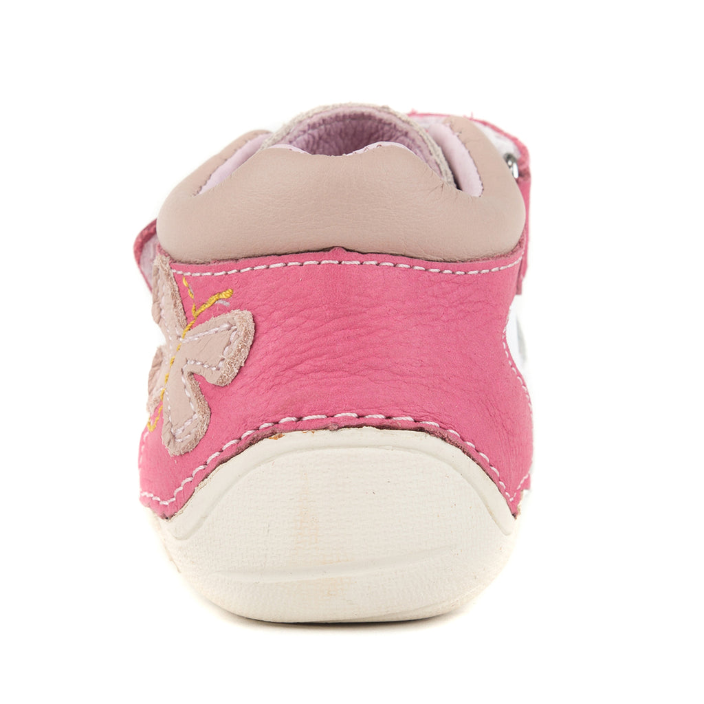 Premium quality first walker with genuine leather lining and upper in white and pink with butterfly theme. Thanks to its high level of specialization, D.D. Step knows exactly what your child’s feet need, to develop properly in the various phases of growth. The exceptional comfort these shoes provide assure the well-being and happiness of your child.