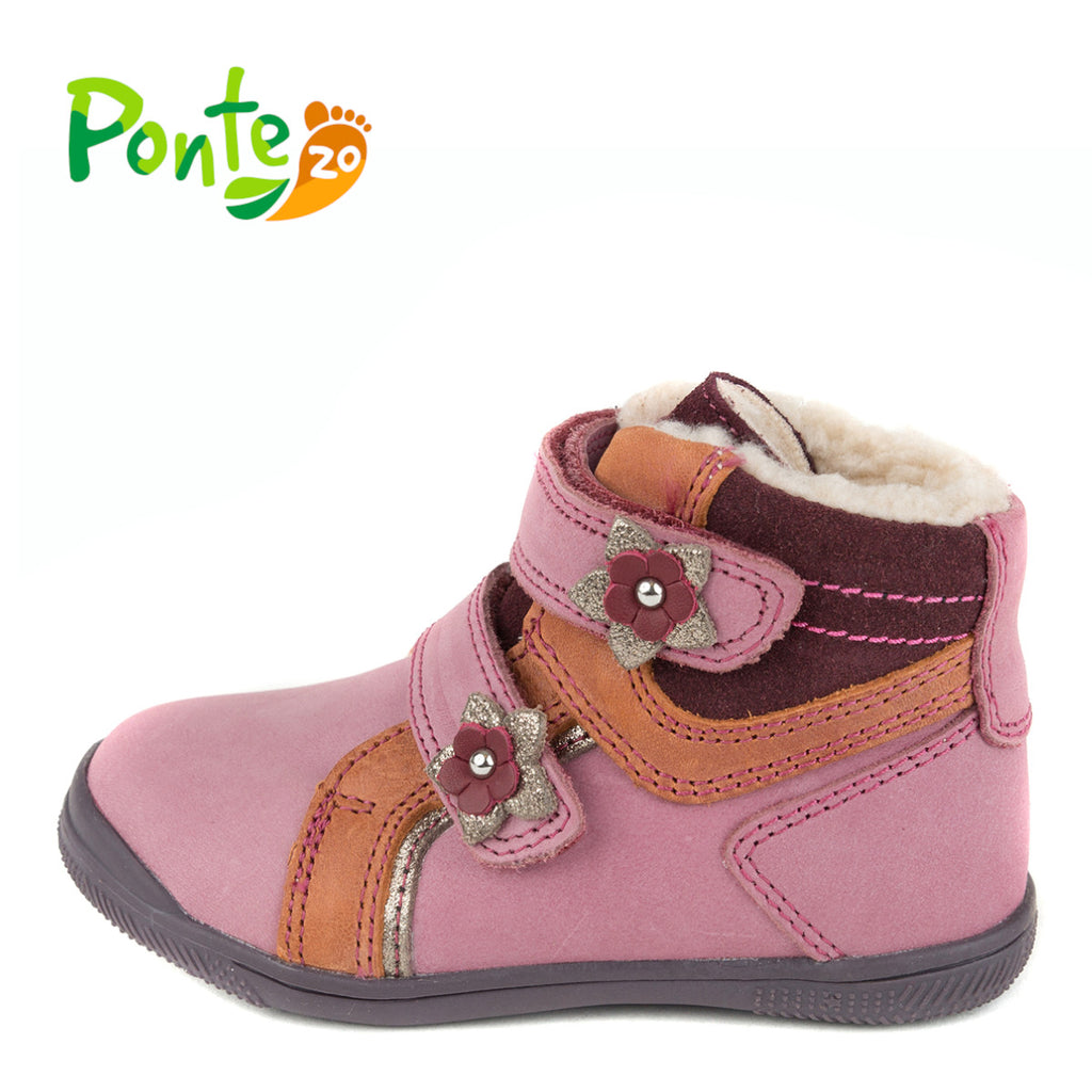 Premium quality supinated, insulated boots with genuine leather lining and upper in pink with orange stripe and flowers. Ponte20 is an industry leader in manufacturing specially designed shoes to help prevent the child's feet from developing over-pronation. The sole of the shoe is specially designed with a slight outward tilt (supination) which is proven to help children who are susceptible to develop common issues like flat feet and fallen arch.